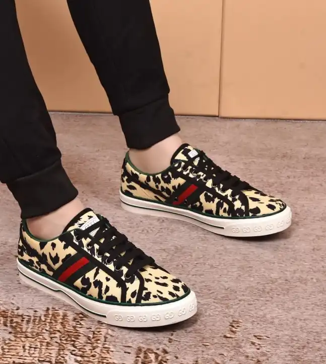 hype Gucci Sneakers