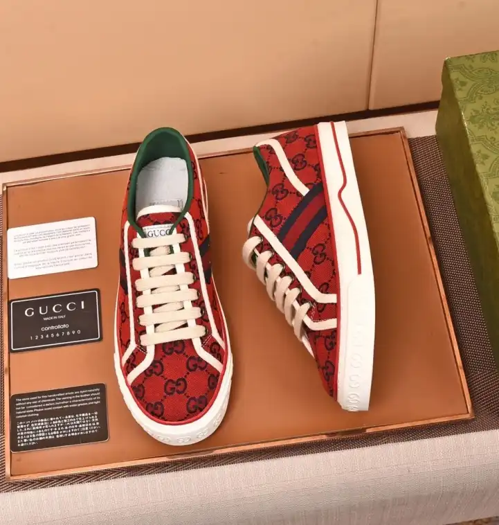 hype Gucci Sneakers