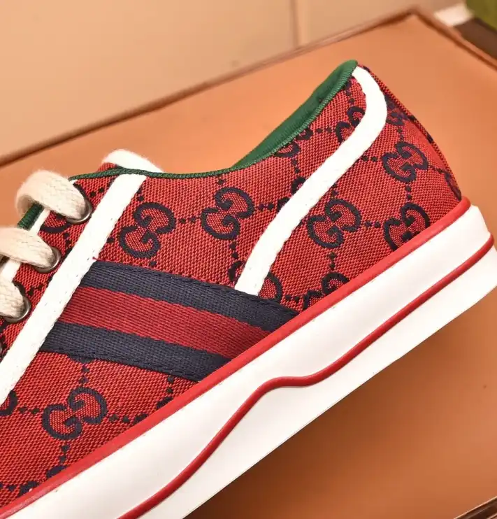 hype Gucci Sneakers