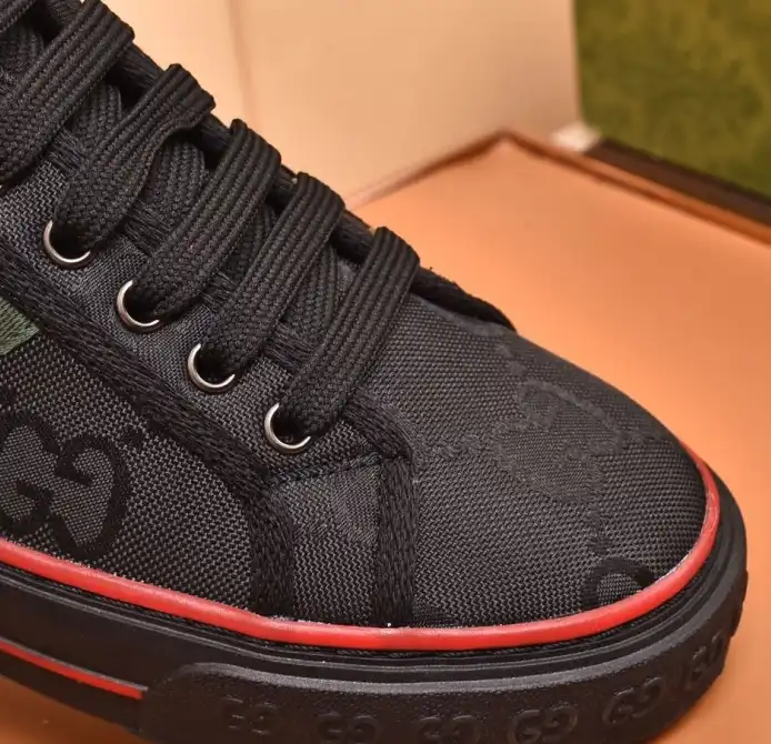 hype Gucci Sneakers