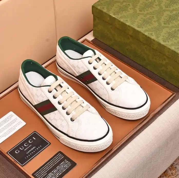 hype Gucci Sneakers