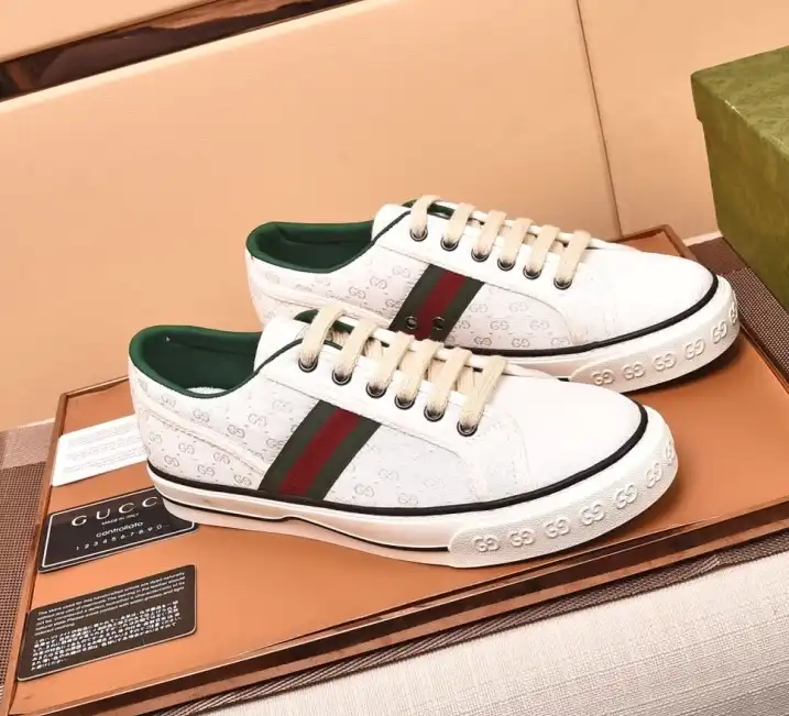 hype Gucci Sneakers