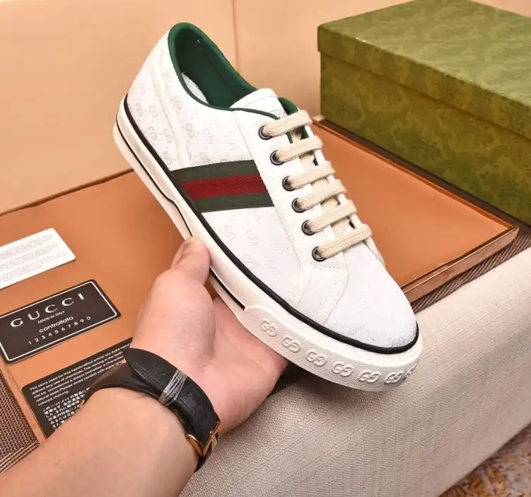 hype Gucci Sneakers