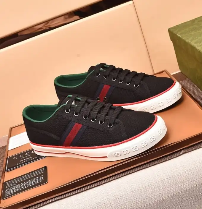 hype Gucci Sneakers