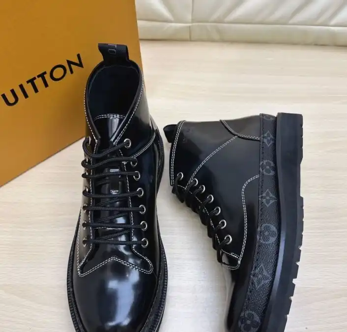 hype Louis Vuitton Sneakers