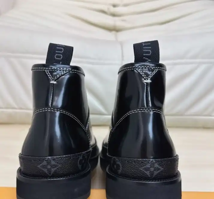 hype Louis Vuitton Sneakers