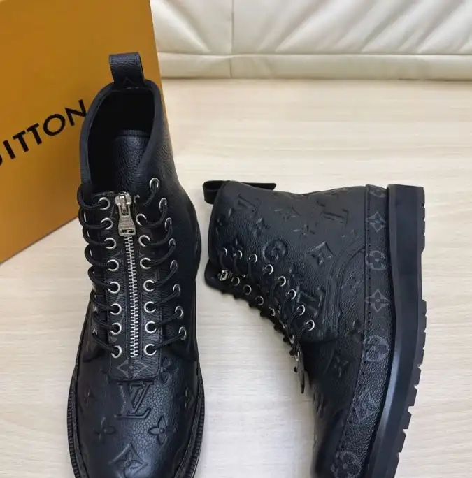 hype Louis Vuitton Sneakers