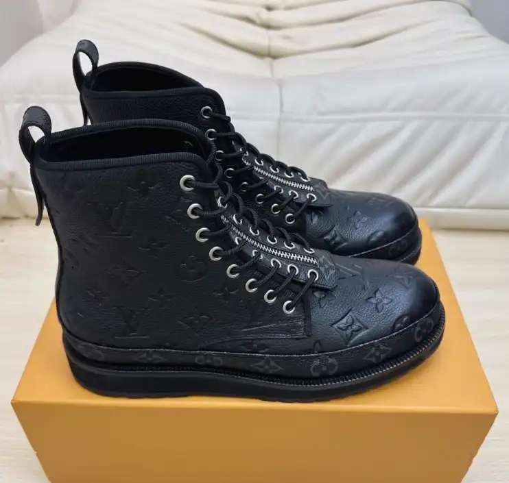 hype Louis Vuitton Sneakers