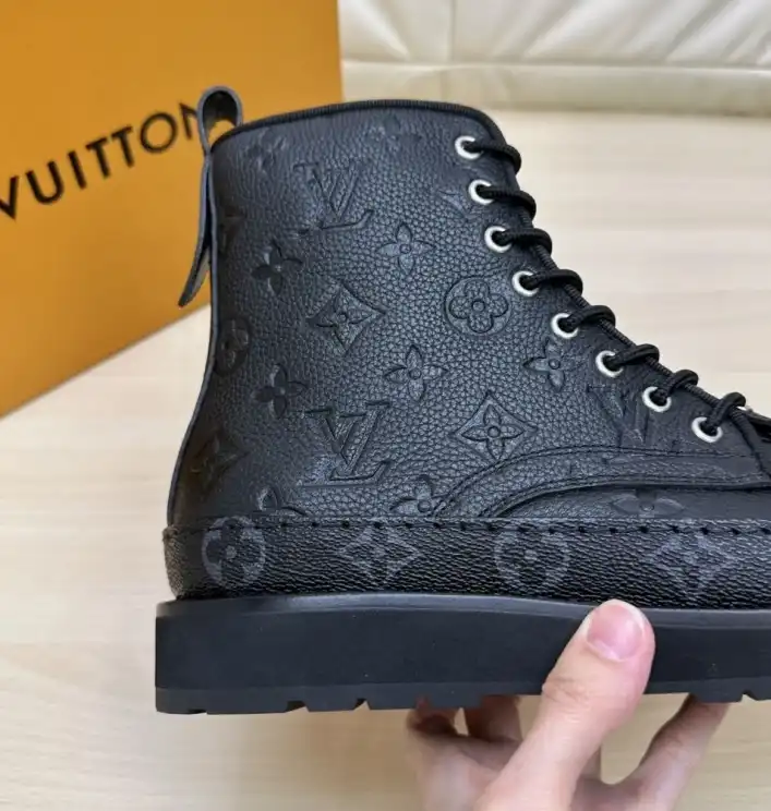 hype Louis Vuitton Sneakers