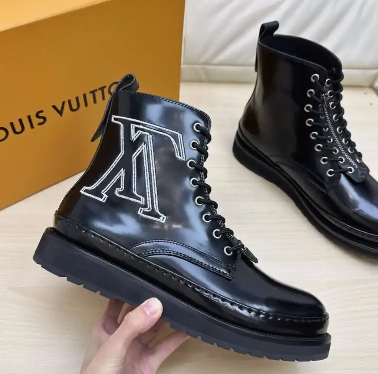 hype Louis Vuitton Sneakers