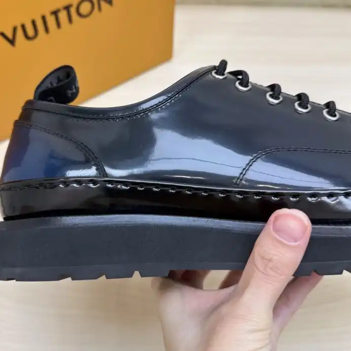 hype Louis Vuitton Sneakers