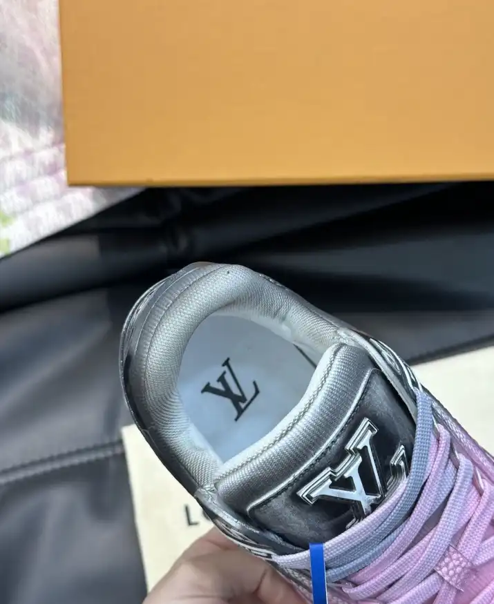 hype Louis Vuitton Sneakers