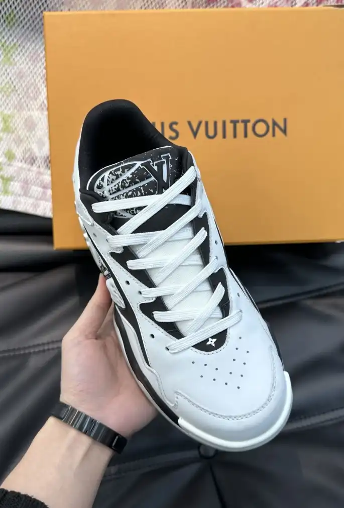 hype Louis Vuitton Sneakers