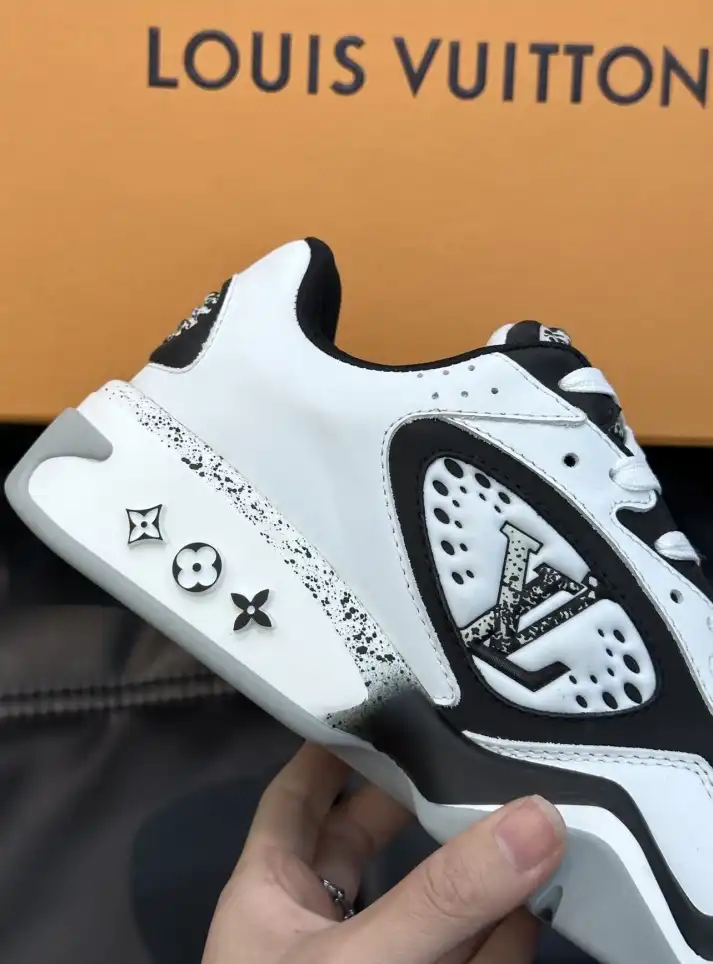 hype Louis Vuitton Sneakers