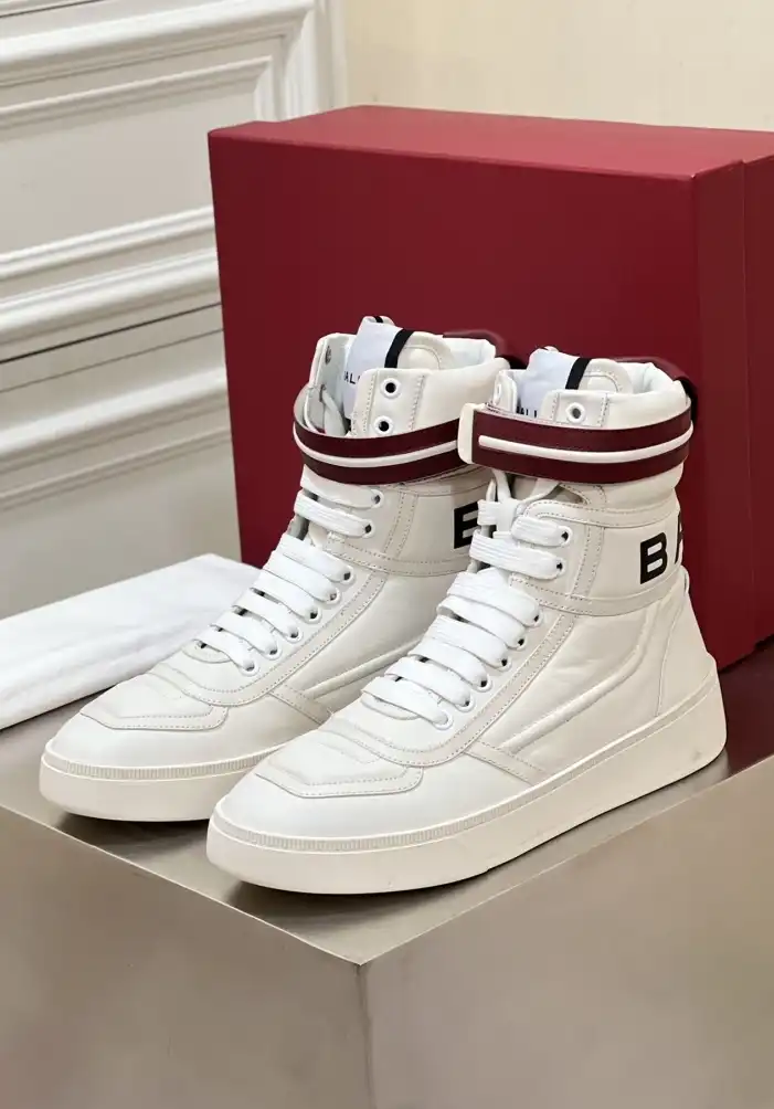 hype Burberry Sneakers