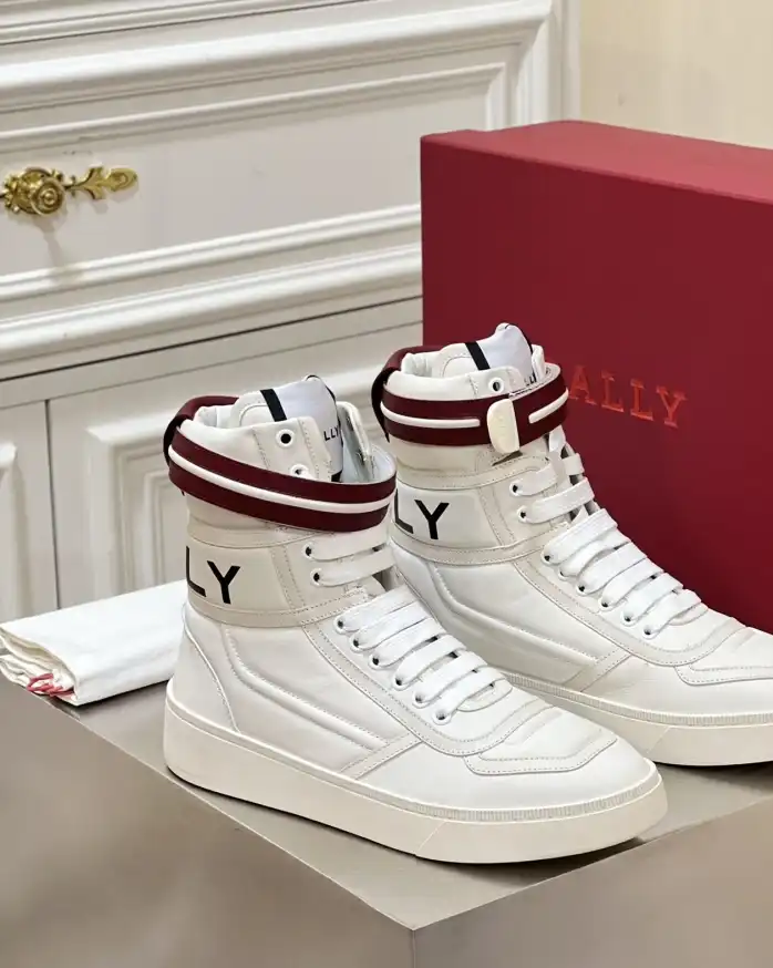 hype Burberry Sneakers