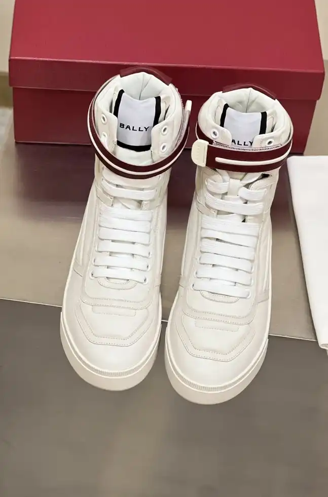 hype Burberry Sneakers