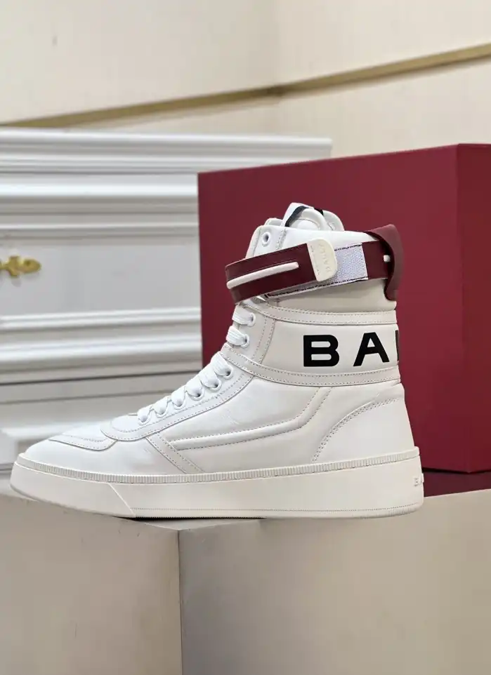 hype Burberry Sneakers