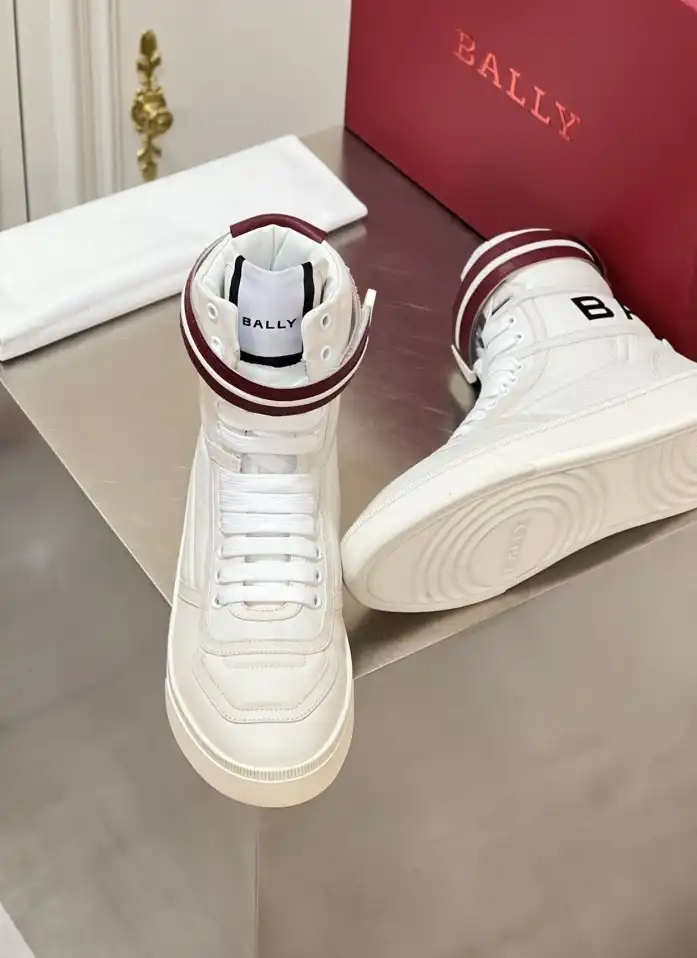 hype Burberry Sneakers