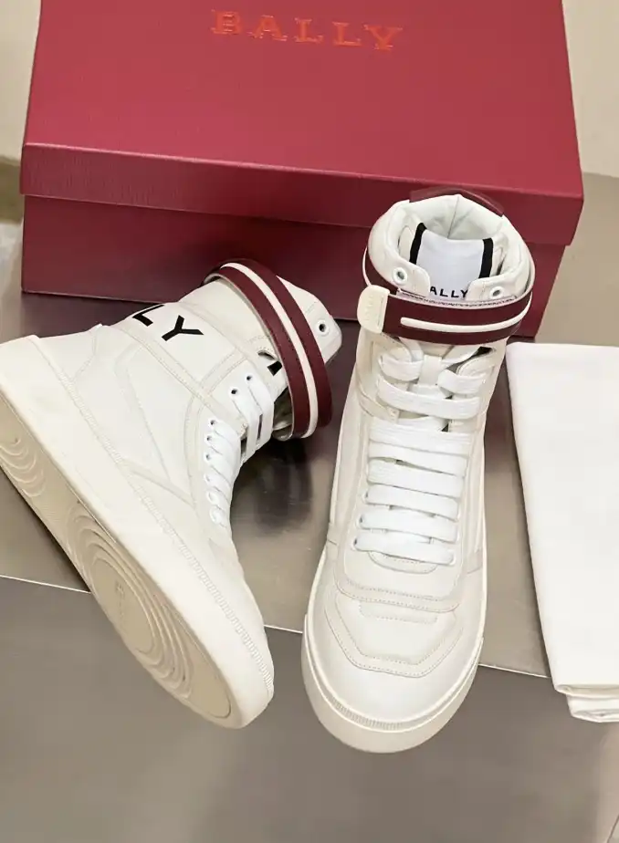 hype Burberry Sneakers