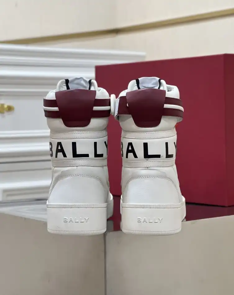 hype Burberry Sneakers