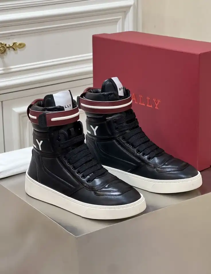 hype Burberry Sneakers