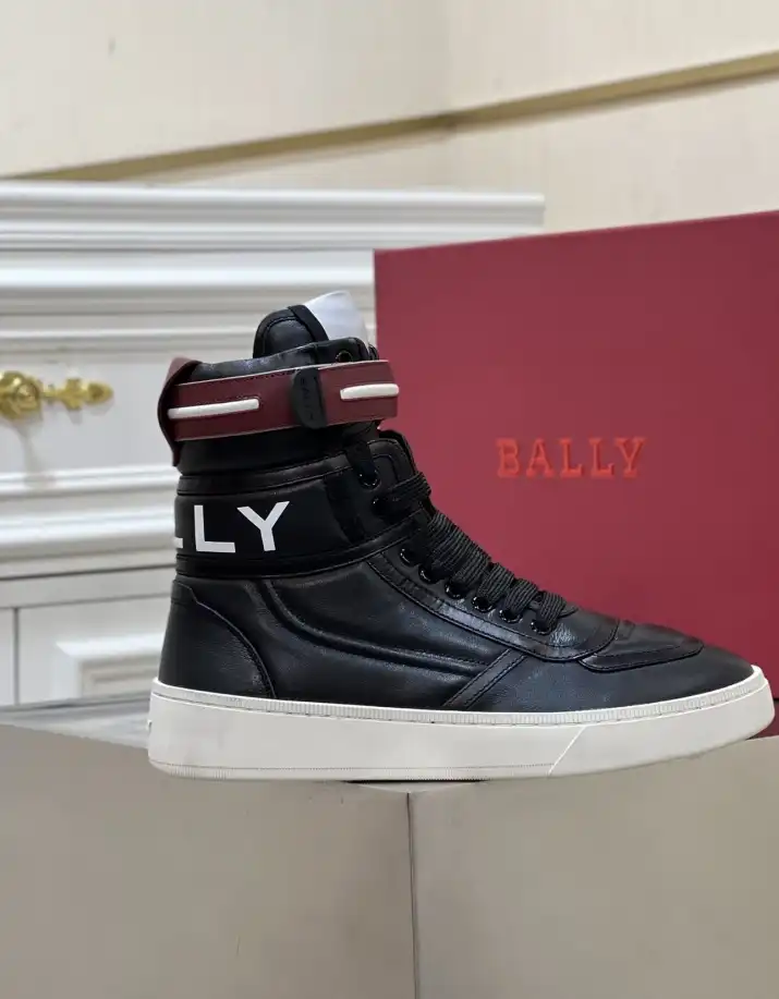 hype Burberry Sneakers