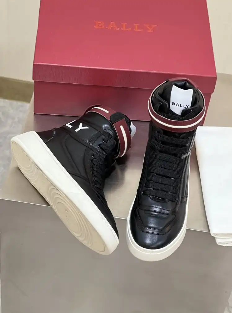 hype Burberry Sneakers