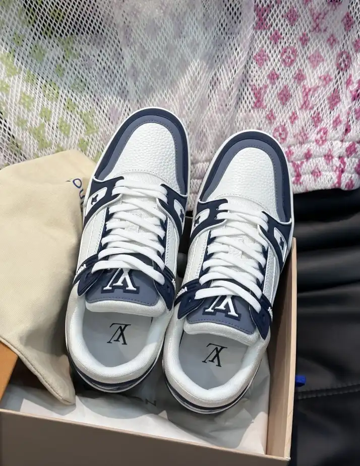 hype Louis Vuitton Sneakers