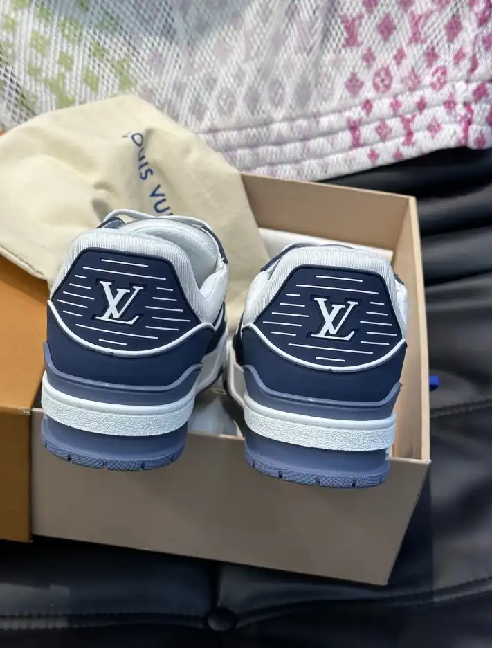 hype Louis Vuitton Sneakers