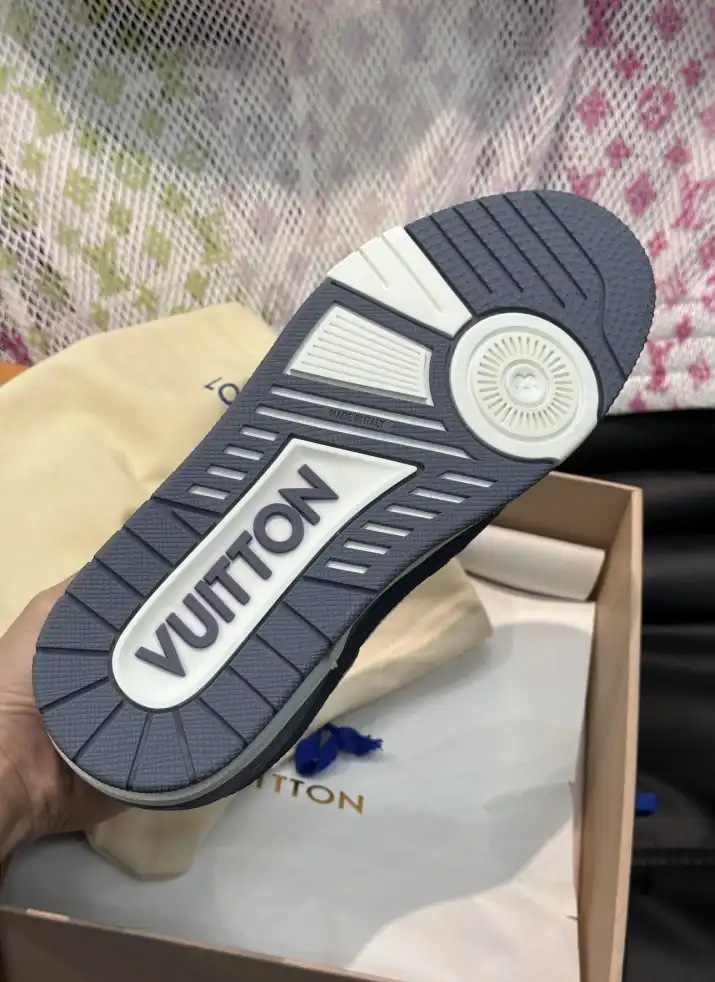 hype Louis Vuitton Sneakers