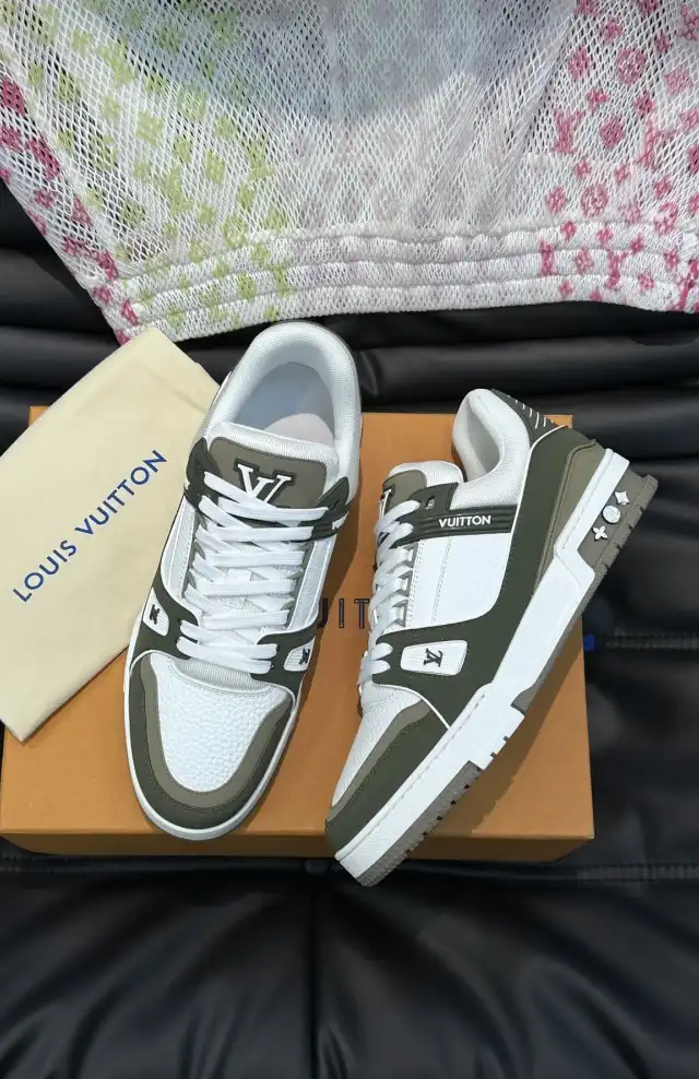 hype Louis Vuitton Sneakers