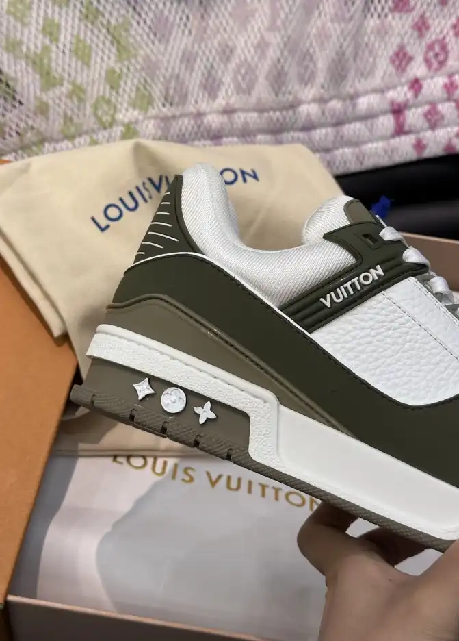 hype Louis Vuitton Sneakers