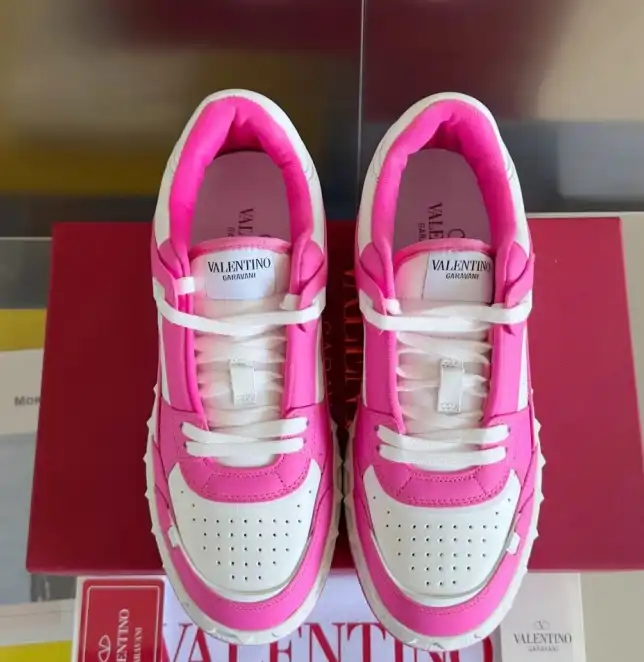 hype Valentino Sneakers