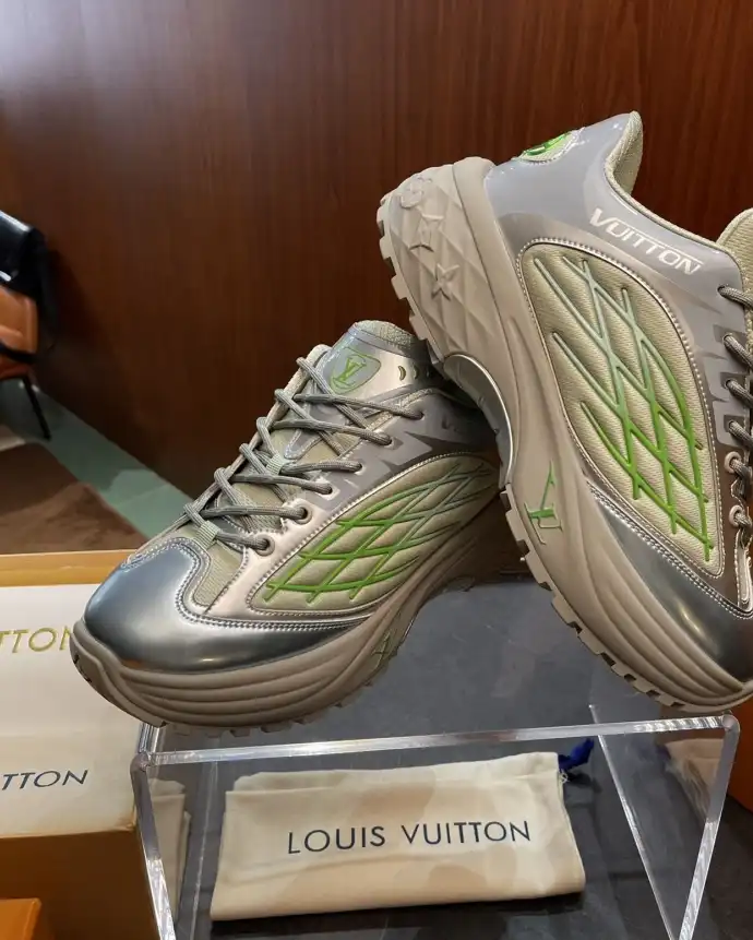 hype Louis Vuitton Sneakers