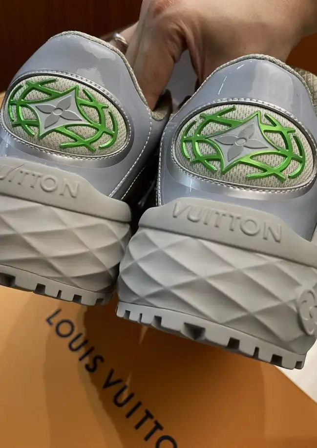 hype Louis Vuitton Sneakers