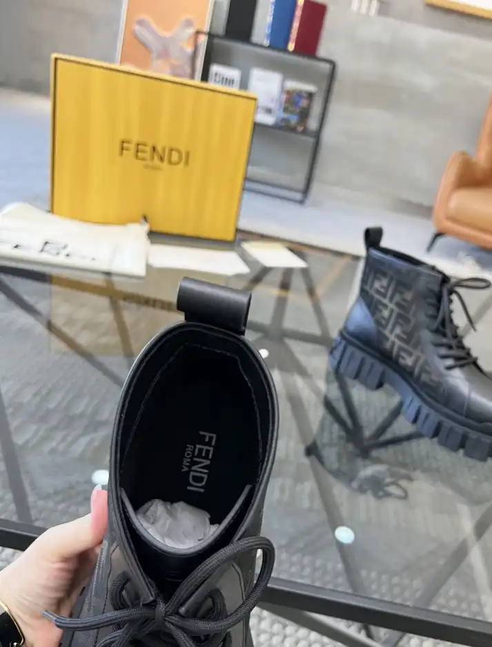 hype Fendi Sneakers