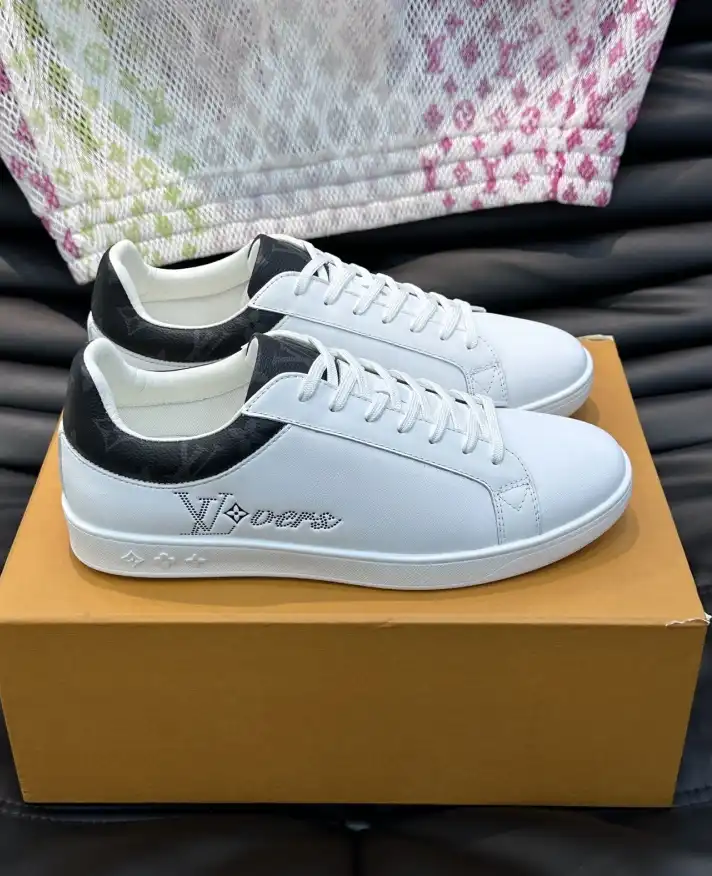 hype Louis Vuitton Sneakers