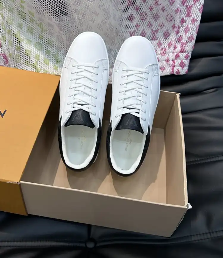 hype Louis Vuitton Sneakers