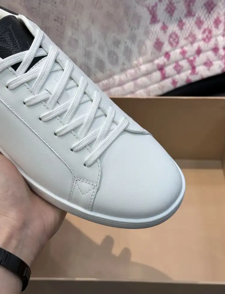 hype Louis Vuitton Sneakers