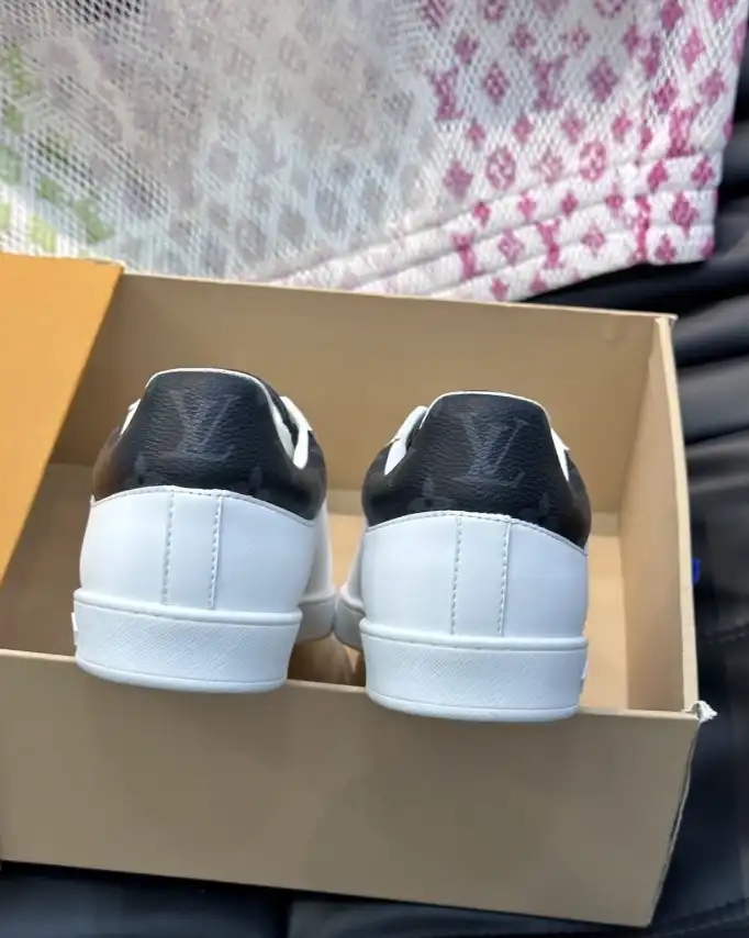 hype Louis Vuitton Sneakers