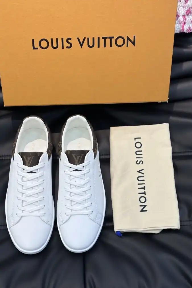 hype Louis Vuitton Sneakers