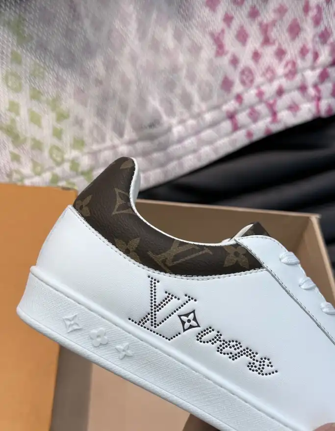 hype Louis Vuitton Sneakers