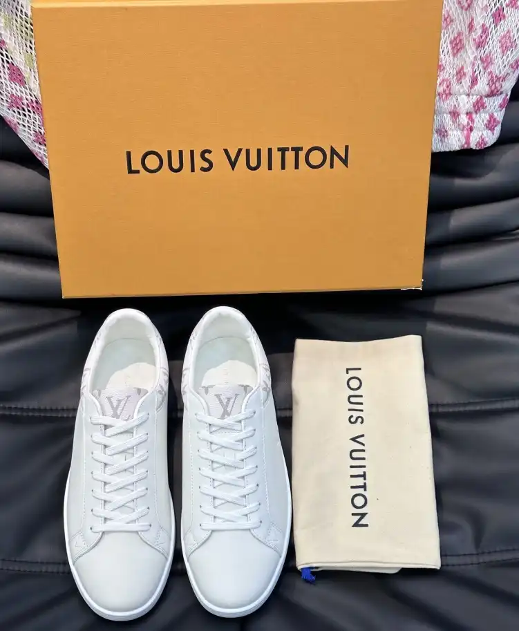 hype Louis Vuitton Sneakers