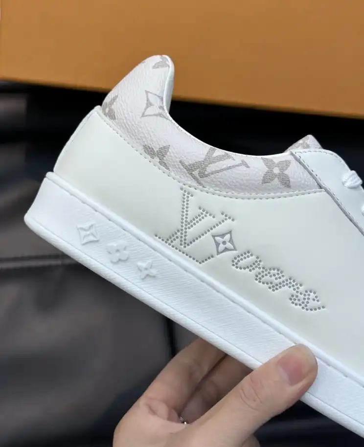 hype Louis Vuitton Sneakers