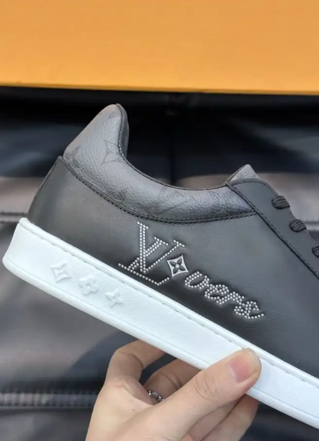 hype Louis Vuitton Sneakers