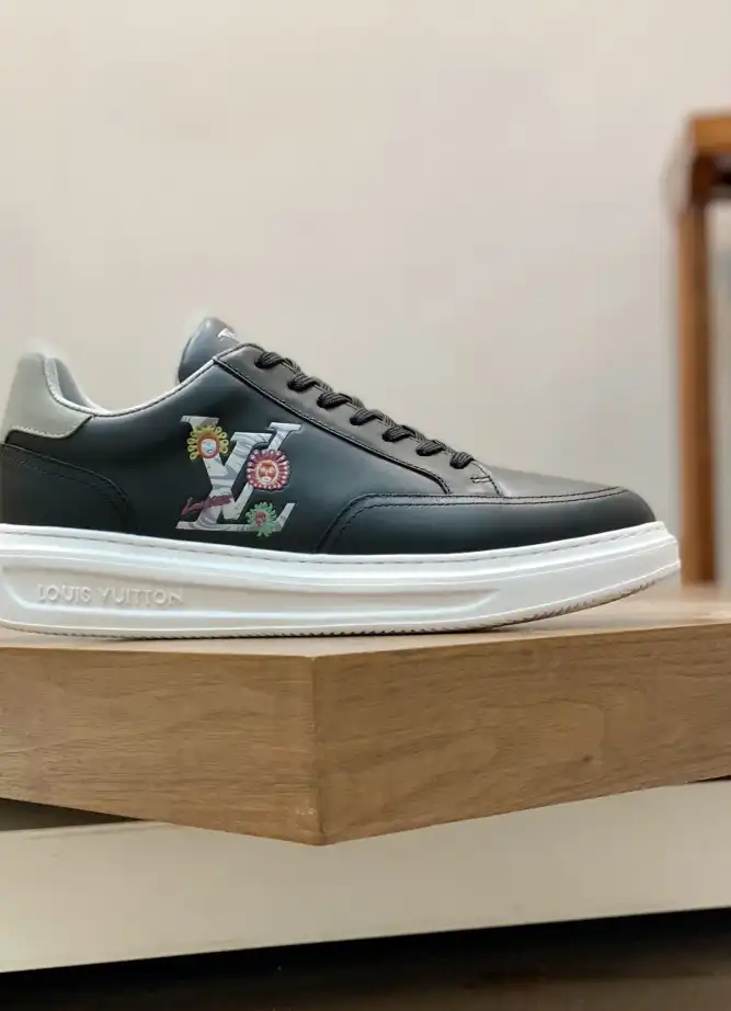 hype Louis Vuitton Sneakers