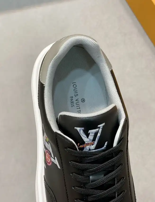 hype Louis Vuitton Sneakers