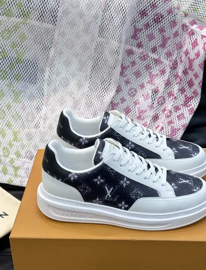 hype Louis Vuitton Sneakers