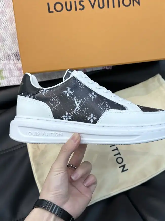 hype Louis Vuitton Sneakers